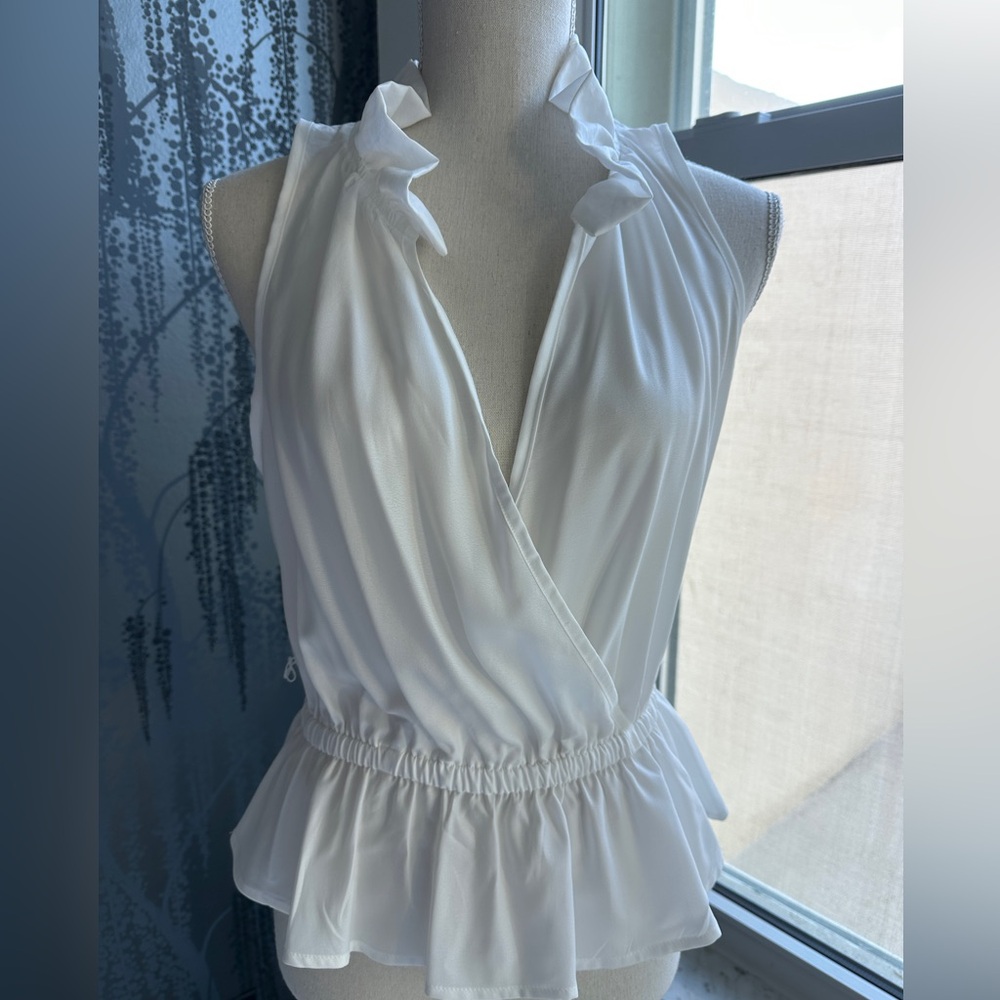 Elegant White Sleeveless Top